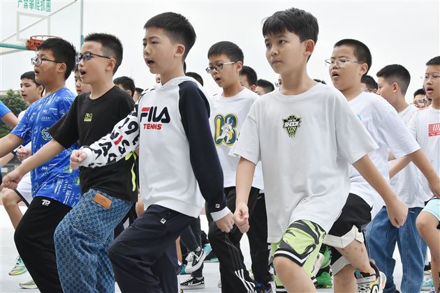 强素质·磨意志·开好局——棠外开展初2022级新生入学前教育活动