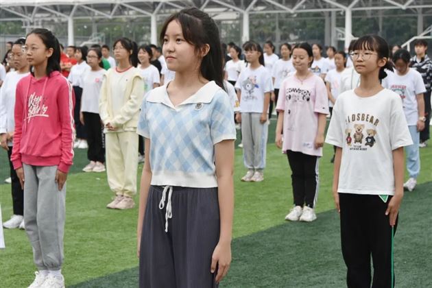 强素质·磨意志·开好局——棠外开展初2022级新生入学前教育活动