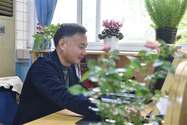 向美而行,优化育人环境——棠外高中开展“文明办公室”评比活动