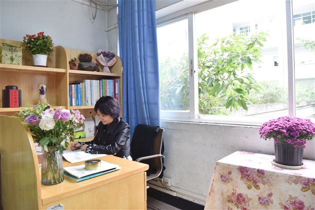 向美而行,优化育人环境——棠外高中开展“文明办公室”评比活动
