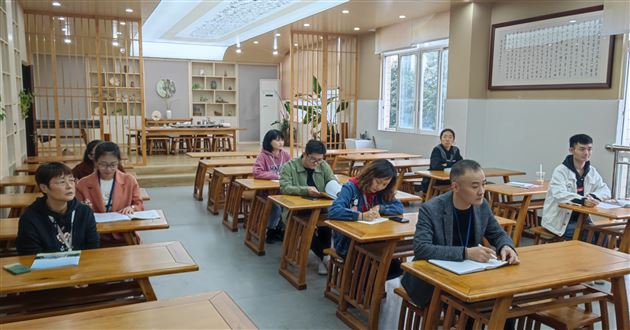 携手并进 共建“家园”——棠外附小“班主任杨梅工作室”举行招新仪式