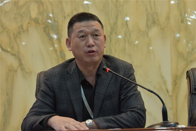 棠外初中召开“师培骨干团队”专题工作会