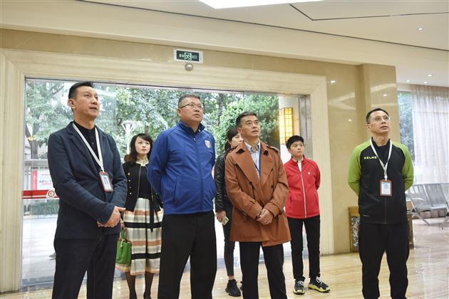 成都棠湖外国语学校与蓝光·观岭球会战略合作签约仪式圆满举行