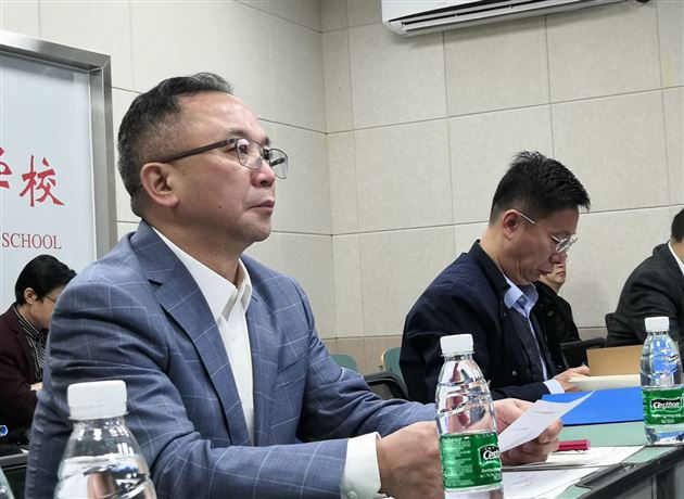 高中校长杜宗平进课堂