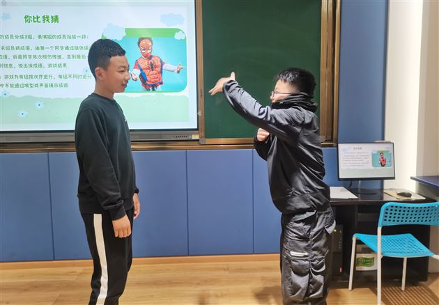 园艺中初识 绘画里探寻——记棠外初中心理健康教育第二课堂