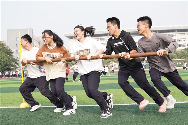 团结才能胜利 奋斗才会成功 ——棠外高中第九届集体项目运动会圆满举行