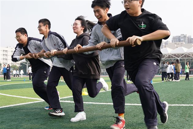 团结才能胜利 奋斗才会成功 ——棠外高中第九届集体项目运动会圆满举行