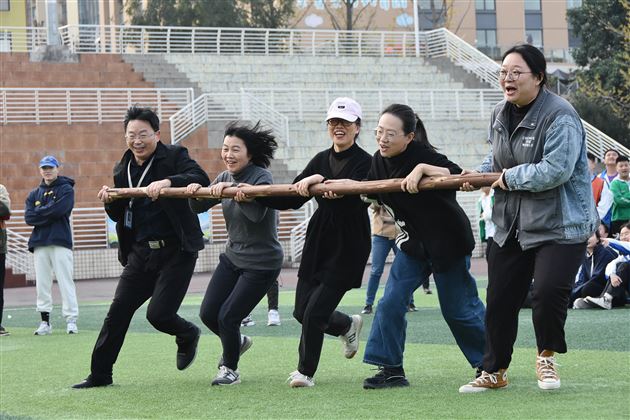 沸腾了!棠外初三召开冬季集体趣味运动会