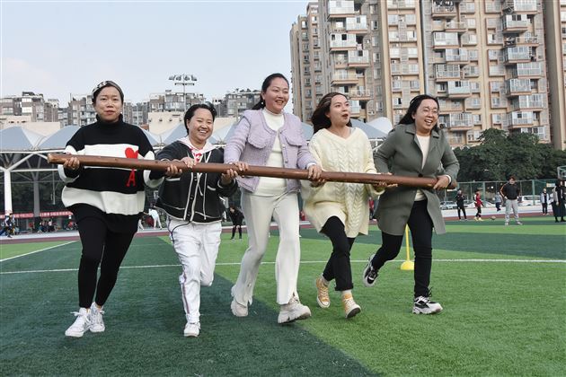 沸腾了!棠外初三召开冬季集体趣味运动会