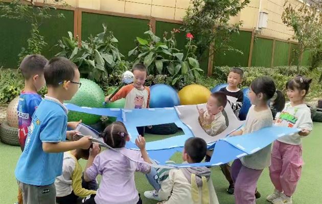 我园教师参加“第九届幼儿园优秀自制玩教具展评活动”获奖
