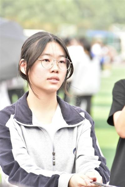 王育彤