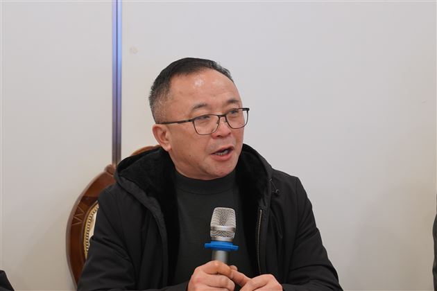 拾级而上 共赴美好——棠外高中举行新教师座谈会