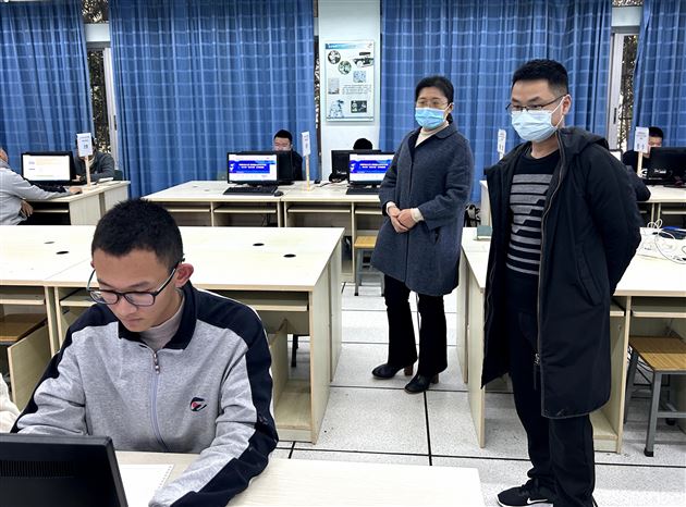 竞赛处苏主任巡视学科潜质测试