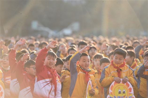 赋能心成长 蓄势新征程——棠外附小隆重举行2022--2023学年度春季开学典礼