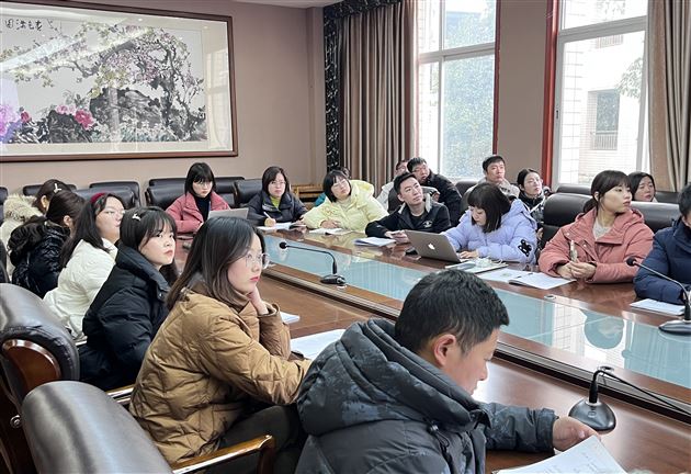 特级教师孙晓晖为七年级班主任培训《如何开好家长会》