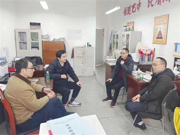 聚焦课堂 精准备考 共研共进——棠外高三各学科备课组长赴巴中棠湖外语实验学校交流学习