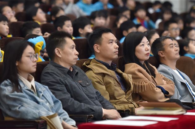 你好,科学! 你好,棠外!——“你好,科学”科学讲坛青少年系列活动走进棠外
