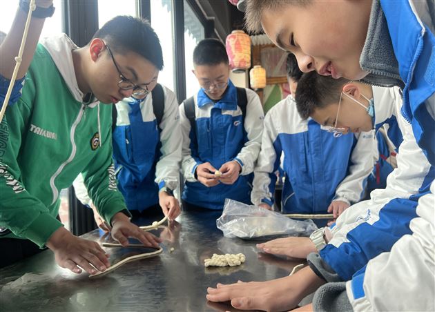 川菜小镇,味蕾之旅——记棠外初2020级研学旅行活动