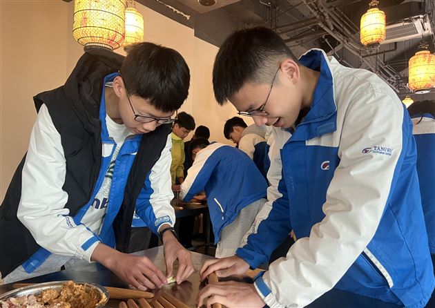 川菜小镇,味蕾之旅——记棠外初2020级研学旅行活动