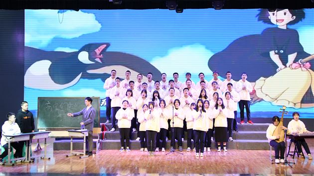 歌声嘹亮余韵悠长 文化经典熠耀光芒——记高2022级迎棠外二十周年华诞合唱比赛