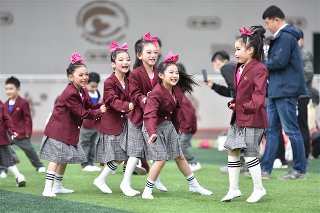 花开童年 期许未来——记棠外附小一年级“惊春 始动”主题活动