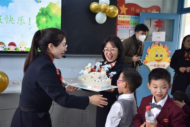 花开童年 期许未来——记棠外附小一年级“惊春 始动”主题活动