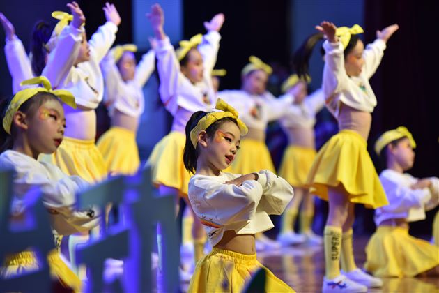 花开童年 期许未来——记棠外附小一年级“惊春 始动”主题活动