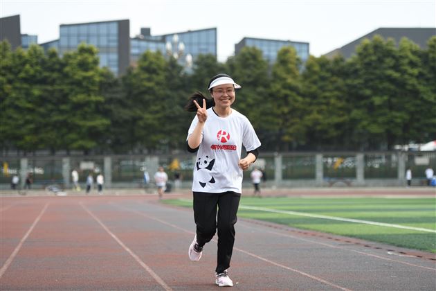 献礼校庆·酷跑向阳——第七届棠外教职工校园欢乐跑圆满完成
