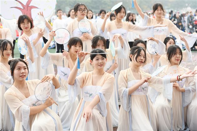 棠外高中第十九届田径运动会隆重举行
