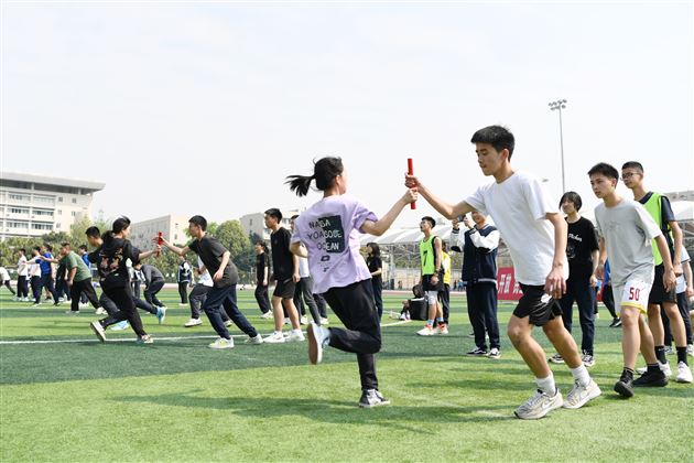 棠外高中第十九届田径运动会隆重举行