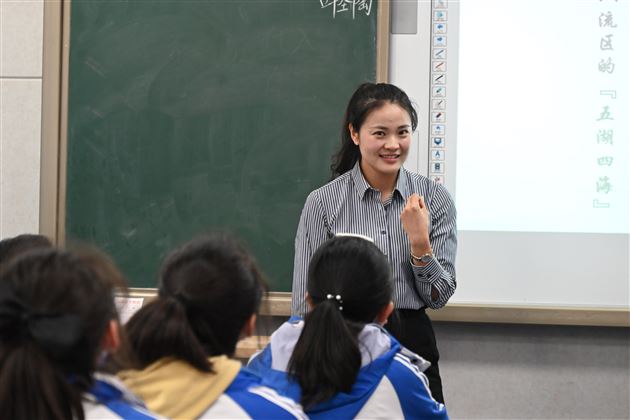 名师送教促成长 引领示范共提高——刘勇工作室送教至成信大常乐实验校