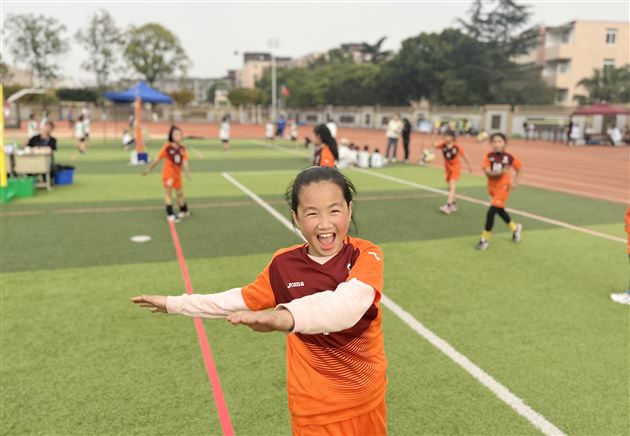 棠外附小在双流区校园排球比赛中荣获五个一等奖
