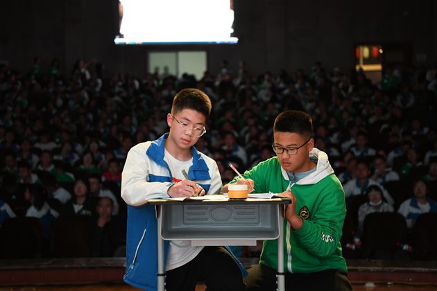 乐学善思 “数”我“慧”玩——记棠外初二年级“第七届玩转数学趣味挑战赛”