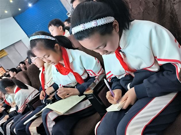 节水知识进课堂 护水理念入童心——记棠外附小四年级家长义工课堂活动