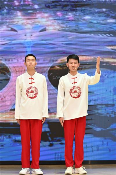 青春诗颂新时代 棠外学子展风采