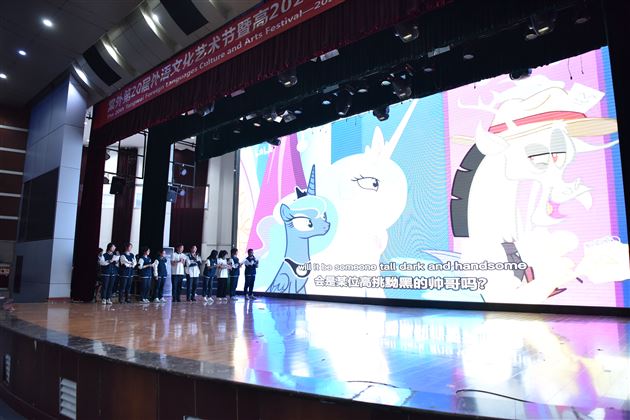寄情于语,声情并茂,献礼棠外二十周年华诞——棠外高2022级举行外语配音比赛