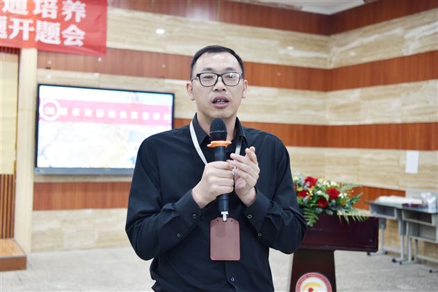 开展课题研究,推进课堂改革,落实贯通培养——棠外高中英语组举行“建设棠外好课堂”专题研讨暨市级课题开题会