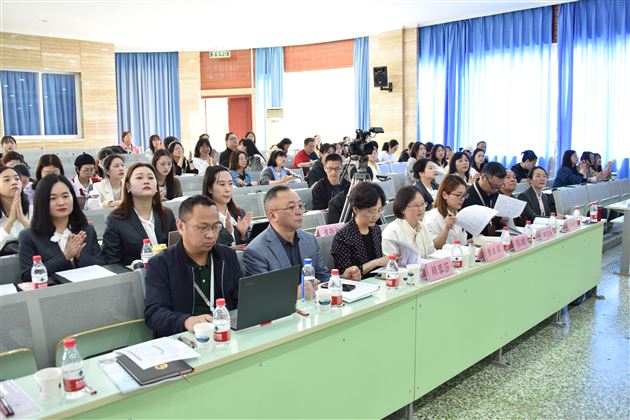 开展课题研究,推进课堂改革,落实贯通培养——棠外高中英语组举行“建设棠外好课堂”专题研讨暨市级课题开题会