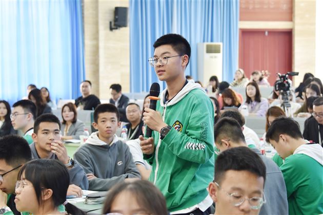 开展课题研究,推进课堂改革,落实贯通培养——棠外高中英语组举行“建设棠外好课堂”专题研讨暨市级课题开题会
