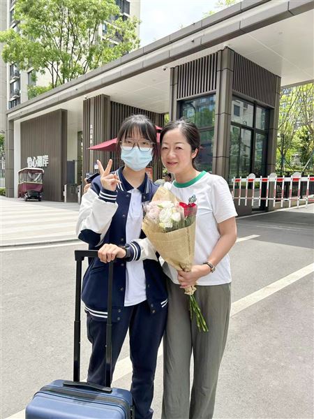 爱,自有力量——棠外高中开展母亲节感恩教育主题活动