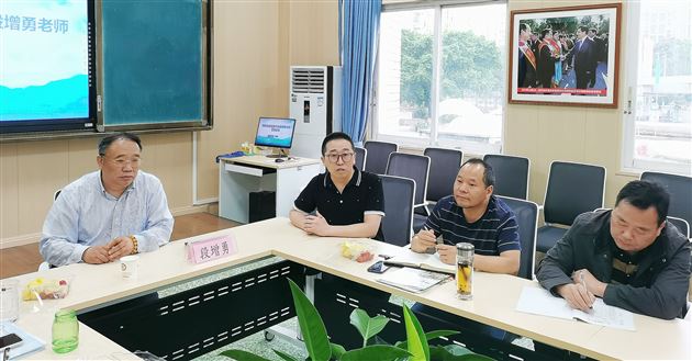 探索“三新”促实践 共研语文好课堂——棠外高中语文组特邀四川省教科院段增勇老师作专题讲座