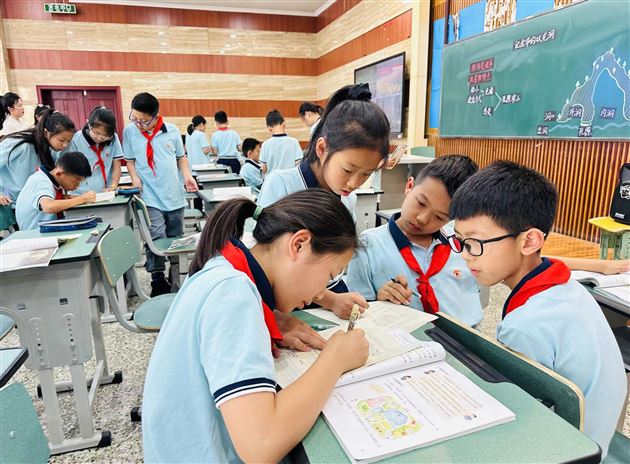 因生动而精彩 因扎实而优秀——棠外附小语文组隆重举行本学期教研活动