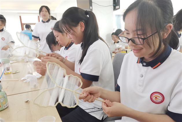 自制蚕扇