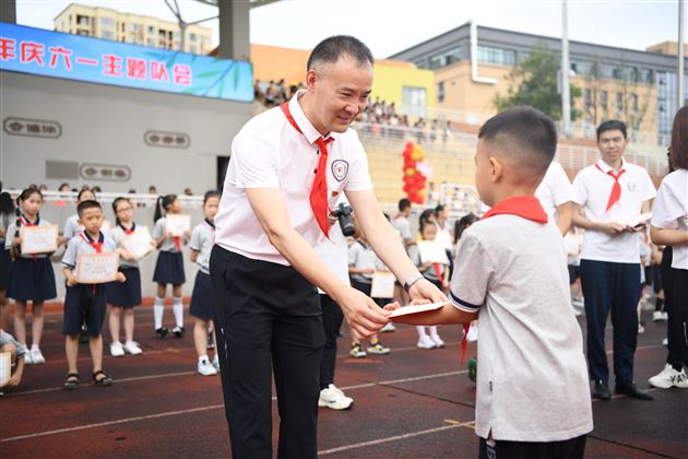 “六一”童心贺校庆,别样欢乐共“童”行
