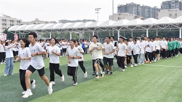 棠外初中举行中考出征仪式