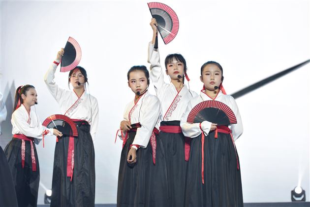 落在生命里的光——棠外附小隆重举行2022--2023学年学生综合素质展示活动