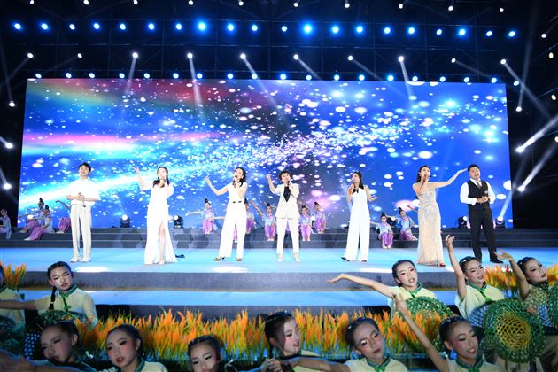 落在生命里的光——棠外附小隆重举行2022--2023学年学生综合素质展示活动