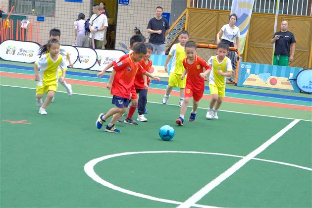 堪比贵州“村超”的棠宝“幼超“来啦——棠湖仁智幼儿园举行首届“幼超”足球嘉年华活动