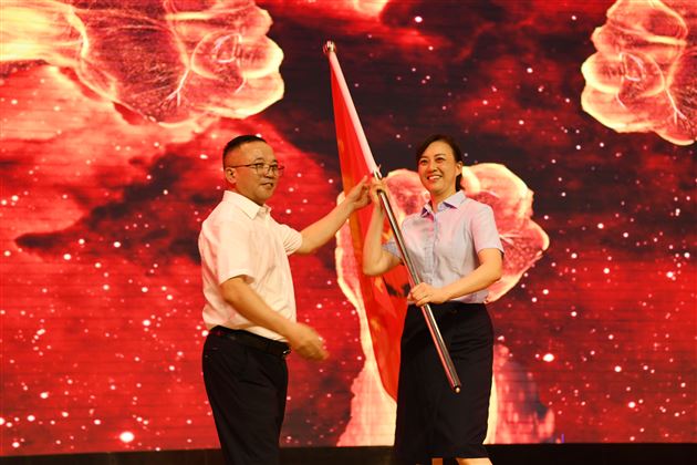 立足新起点,创造新辉煌——记棠外高2021级“零诊”表彰暨高三启动仪式
