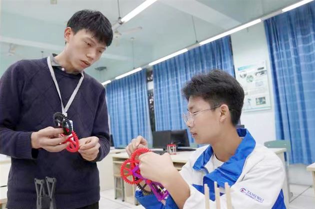 唐益老师指导学生参加全国人工智能挑战赛